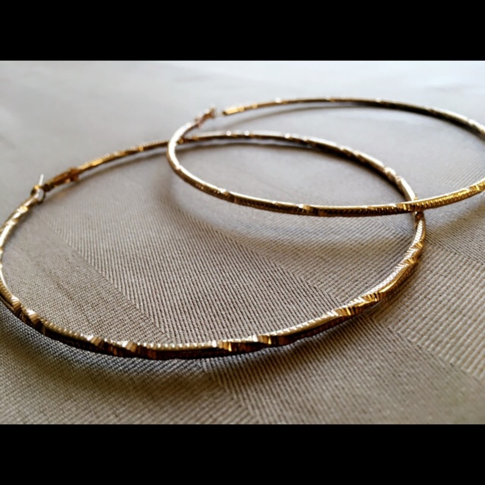 Gold hoops 💫 - Picture 2 of 3